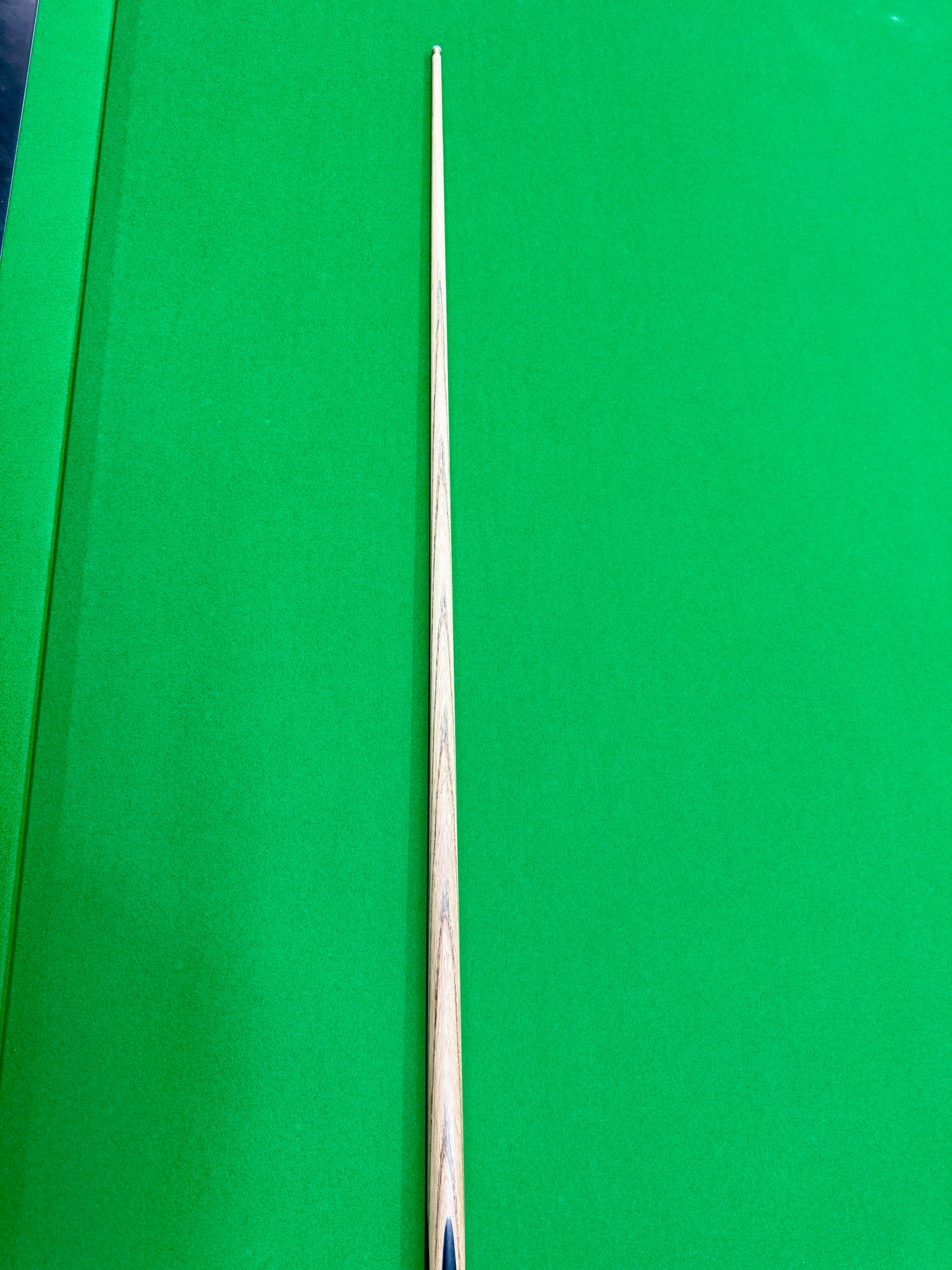 Maximus Premium 60" Handmade Snooker Cue – Very Lightly Used with Century Tip